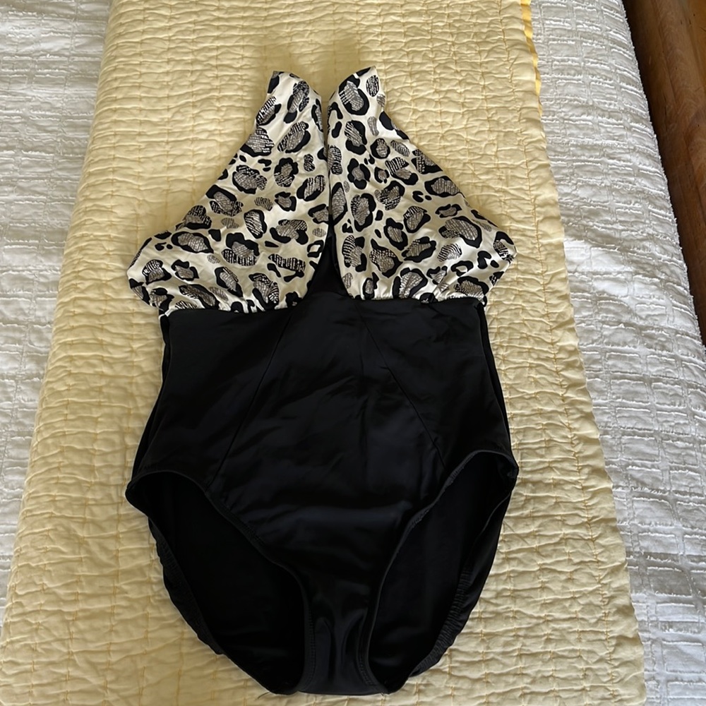 Miracle Suit size 12 tummy panel underwire cross cross adjustable straps halter